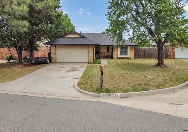 Homes for sale in Oklahoma City, OK | 7508 Eastgate Dr, Oklahoma City, OK 73162 | MLS# 1228671