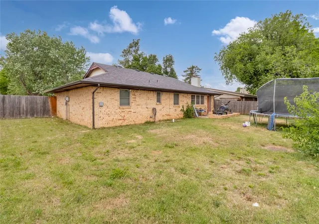 Homes for sale in Oklahoma City, OK | 7508 Eastgate Dr, Oklahoma City, OK 73162 | MLS# 1228671