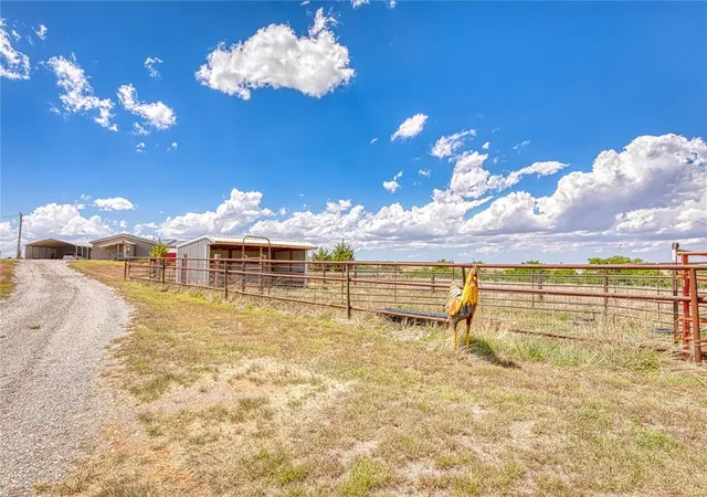 Homes for sale in Elk City, OK | 10537 N 2000 Rd, Elk City, OK 73644 | MLS# 1228675