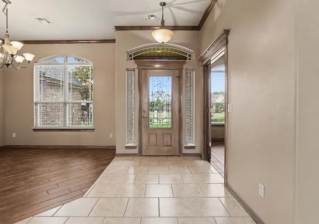 5th image of 400 S Chardon Dr, Mustang, OK 73064 | MLS# 1228677
