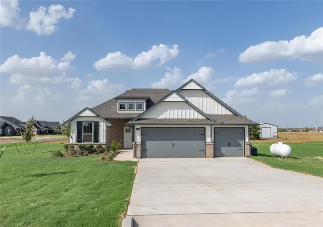 Photo 2 of Single family home for sale at 11724 Narrow Way, Guthrie, OK 73044 | MLS# 1228692 | Listing updated on 2026-09-29
