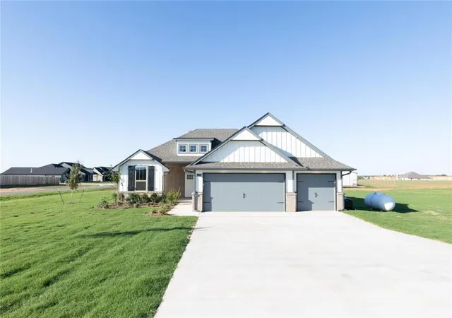 Photo 2 of Single family home for sale at 11724 Narrow Way, Guthrie, OK 73044 | MLS# 1228692 | Listing updated on 2026-10-13