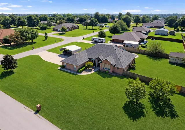 1st image of 1200 Chipper Ln, Edmond, OK 73025 | MLS# 1228849
