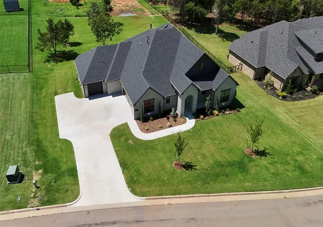 Homes for sale in Mustang, OK | 9124 Sw 90th St, Mustang, OK 73064 | MLS# 1228872
