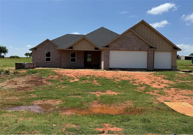 2nd image of 1144 Wolf Creek Ct, Blanchard, OK 73010 | MLS# 1228900