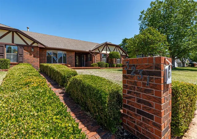Homes for sale in Oklahoma City, OK | 3231 Stonybrook Rd, Oklahoma City, OK 73120 | MLS# 1228901