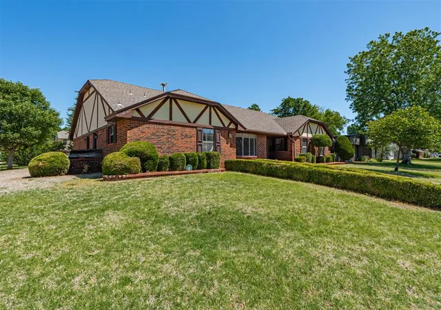 Homes for sale in Oklahoma City, OK | 3231 Stonybrook Rd, Oklahoma City, OK 73120 | MLS# 1228901