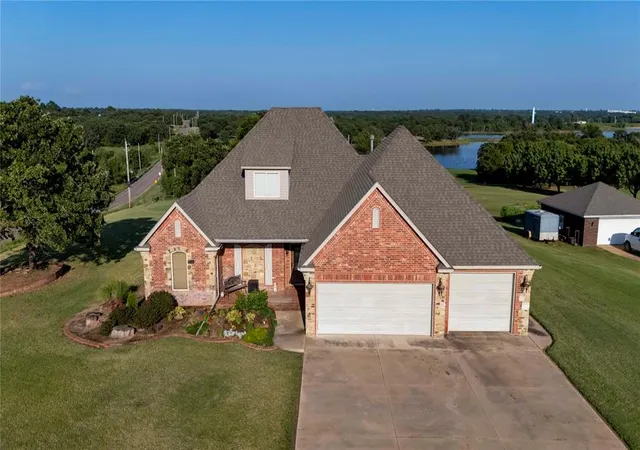 3rd image of 880014 S Carey Ln, Chandler, OK 74834 | MLS# 1228921