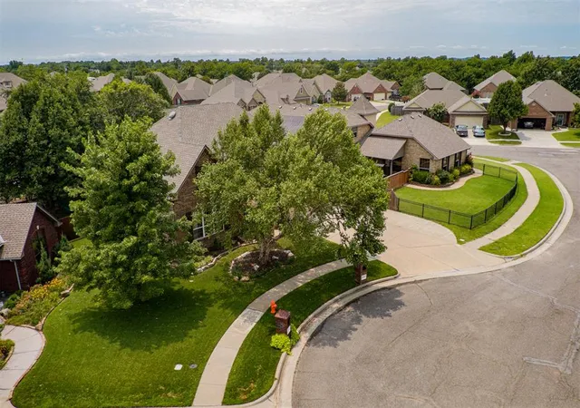 49th image of 10808 Nw 117th Pl, Yukon, OK 73099 | MLS# 1228929