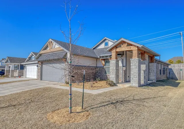 2nd image of 12817 Nw 4th St, Yukon, OK 73099 | MLS# 1228941