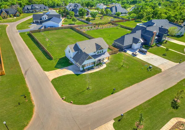 1st image of 280 Old Farm Rd, Edmond, OK 73034 | MLS# 1228952