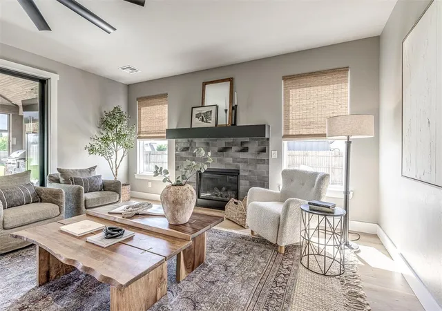 Photo 4 of Single family home for sale at 280 Old Farm Rd, Edmond, OK 73034 | MLS# 1228952 | Listing updated on 2026-07-21