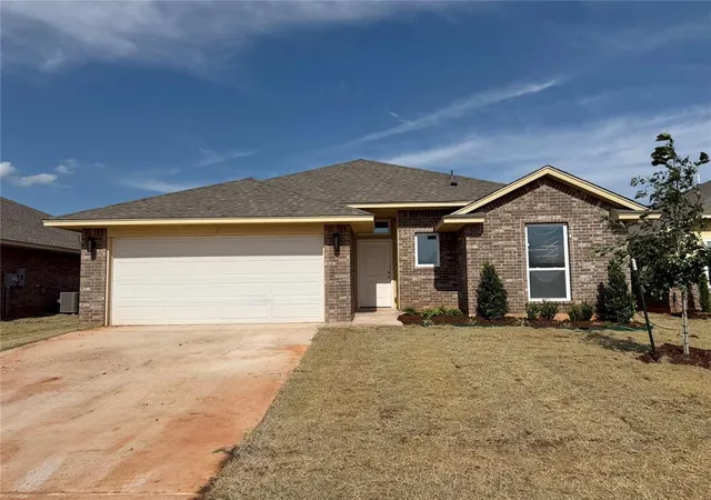 Homes for sale in Moore, OK | 1808 Pin Cherry Ln, Moore, OK 73160 | MLS# 1228953