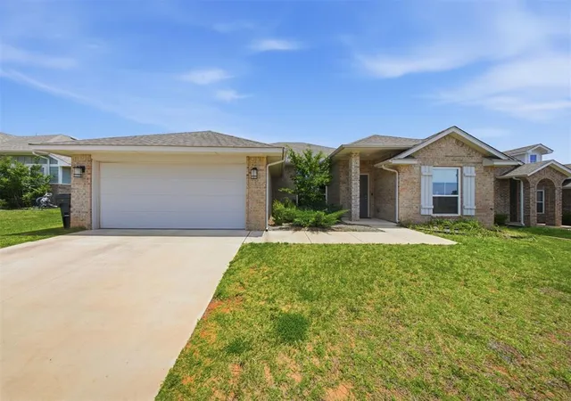 Photo 1 of Single family home for sale at 2115 Arcady Ave, Norman, OK 73026 | MLS# 1228981 | Listing updated on 2026-05-26