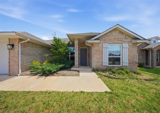 Photo 2 of Single family home for sale at 2115 Arcady Ave, Norman, OK 73026 | MLS# 1228981 | Listing updated on 2026-05-26