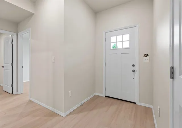 2nd image of 209 E Abbot Ln, Mustang, OK 73064 | MLS# 1229003