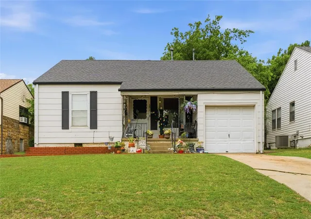 2nd image of 5615 N Military Ave, Oklahoma City, OK 73118 | MLS# 1229015