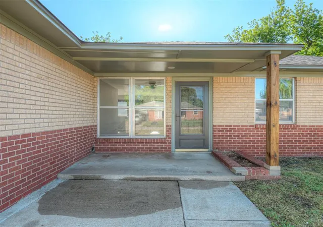 Homes for sale in Crescent, OK | 510 N Oak St, Crescent, OK 73028 | MLS# 1229037