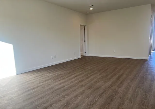 Photo 4 of Single family home for sale at 2061 Brush Crk Way, Newcastle, OK 73065 | MLS# 1229051 | Listing updated on 2026-10-09