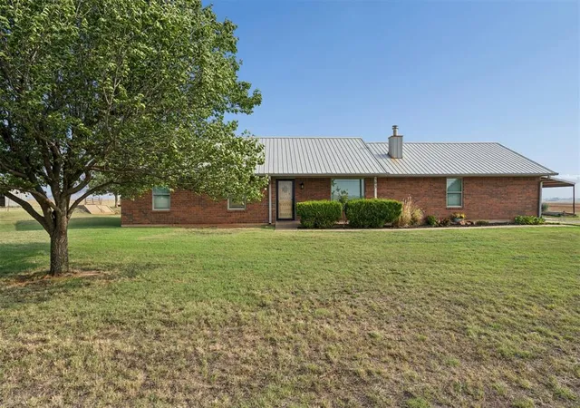 Homes for sale in Piedmont, OK | 503 Moffat Road Ne, Piedmont, OK 73078 | MLS# 1229070