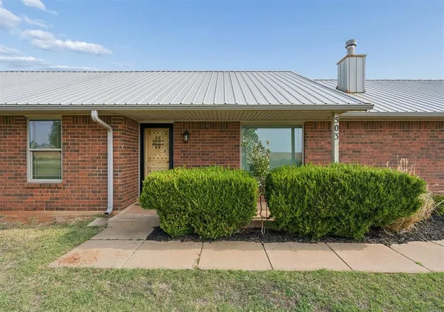 Homes for sale in Piedmont, OK | 503 Moffat Road Ne, Piedmont, OK 73078 | MLS# 1229070