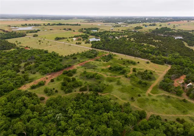 Homes for sale in Crescent, OK | 8416 N May Ave, Crescent, OK 73028 | MLS# 1229074