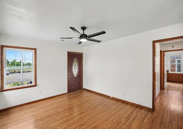 Photo 3 of Single family home for sale at 522 E Steed Dr, Oklahoma City, OK 73110 | MLS# 1229087 | Listing updated on 2026-10-02