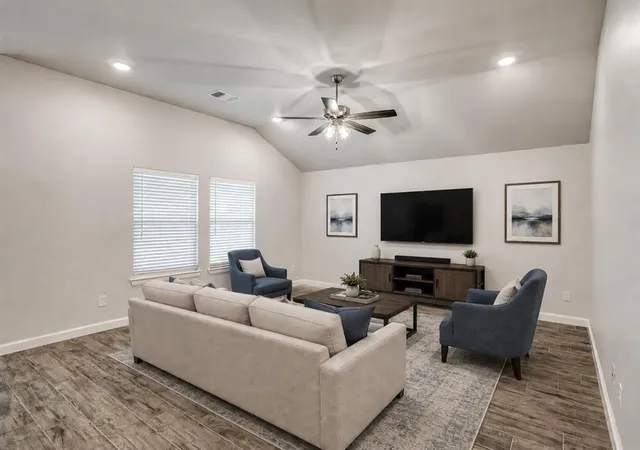Photo 4 of Sale Pending at 3714 Cassidy Dr, Norman, OK 73069 | MLS# 1229093 | Listing updated on 2026-07-29