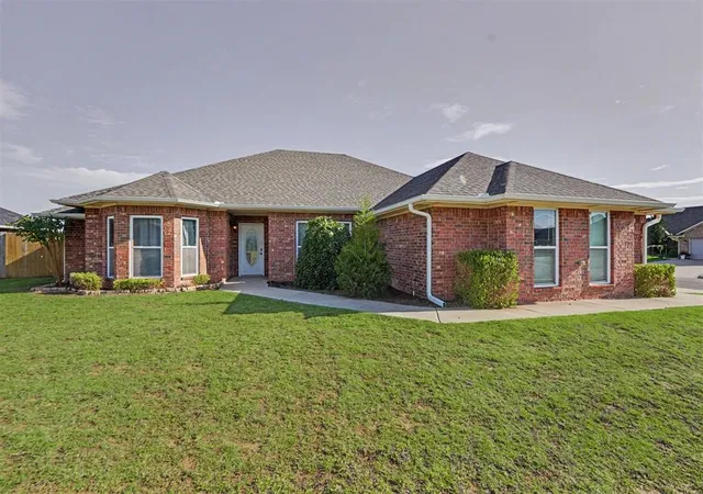 Photo 2 of Sale Pending at 1800 Puma Dr, Altus, OK 73521 | MLS# 1229119 | Listing updated on 2026-06-01