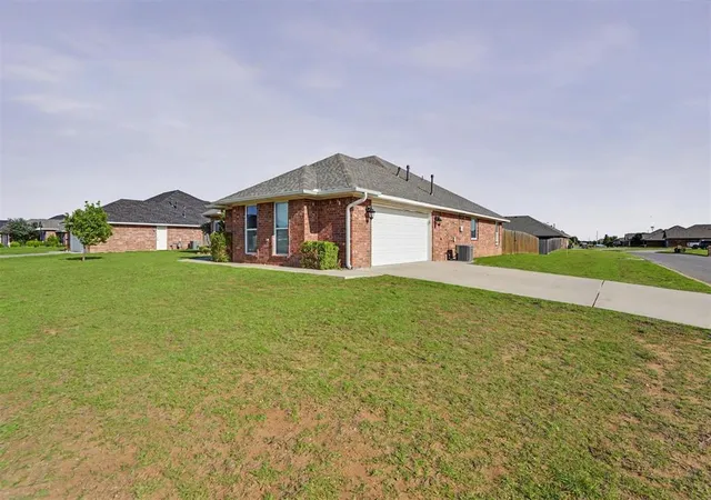 Photo 3 of Sale Pending at 1800 Puma Dr, Altus, OK 73521 | MLS# 1229119 | Listing updated on 2026-06-01