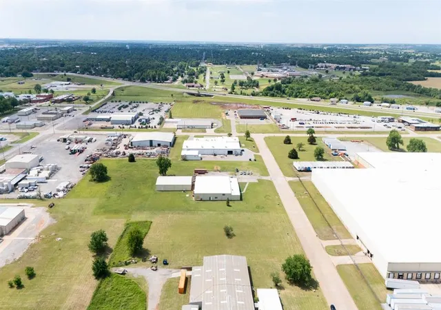 12th image of N 18th St, Chickasha, OK 73018 | MLS# 1229131