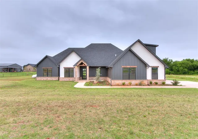 1st image of 2441 Hawks Haven Dr, Guthrie, OK 73044 | MLS# 1229166