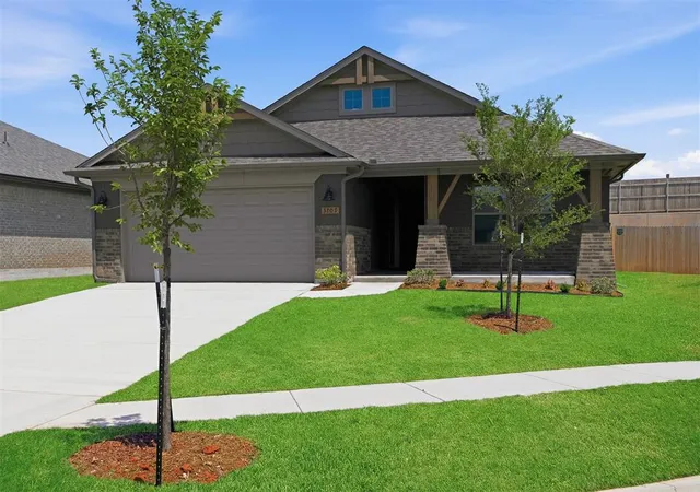 2nd image of 3709 Nw 177th St, Edmond, OK 73012 | MLS# 1229189