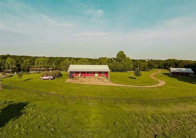 Homes for sale in Wewoka, OK | 36322 Ew 1310 Rd, Wewoka, OK 74884 | MLS# 1229213