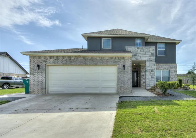Photo 2 of Single family home for sale at 9624 Sultans Water Way, Yukon, OK 73099 | MLS# 1229259 | Listing updated on 2026-08-06