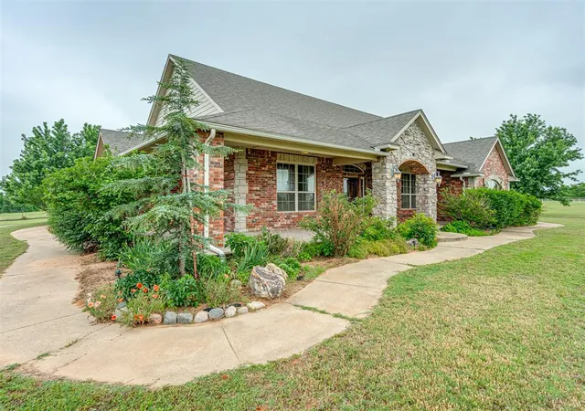 Homes for sale in Crescent, OK | 14417 W Cooksey Rd, Crescent, OK 73028 | MLS# 1229270