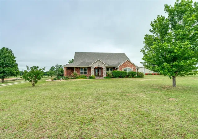 Homes for sale in Crescent, OK | 14417 W Cooksey Rd, Crescent, OK 73028 | MLS# 1229270