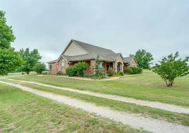 Homes for sale in Crescent, OK | 14417 W Cooksey Rd, Crescent, OK 73028 | MLS# 1229270