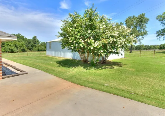 Homes for sale in Mc Loud, OK | 46 Shady Grove Rd, Mc Loud, OK 74851 | MLS# 1229277