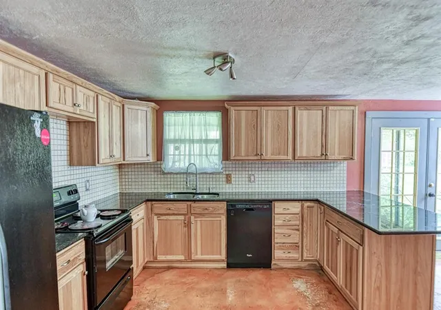 Photo 3 of Single family home for sale at 717 E Johnson St, Norman, OK 73071 | MLS# 1229309 | Listing updated on 2026-10-04