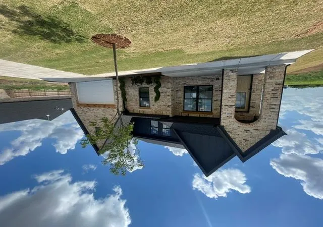 3rd image of 14917 Mackay Dr, Oklahoma City, OK 73142 | MLS# 1229321