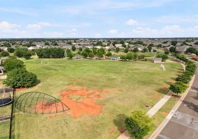 39th image of 2520 Nw 182nd St, Edmond, OK 73012 | MLS# 1229357