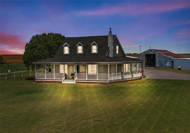 Homes for sale in Cordell, OK | 12010 N 2260 Rd, Cordell, OK 73632 | MLS# 1229366