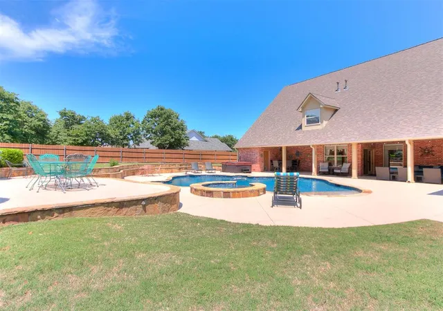 Homes for sale in Blanchard, OK | 1431 Townsend Gln, Blanchard, OK 73010 | MLS# 1229396
