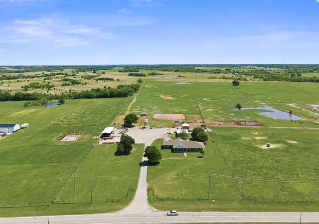 Homes for sale in Davis, OK | 1279 110 Hwy #10, Davis, OK 73030 | MLS# 1229426