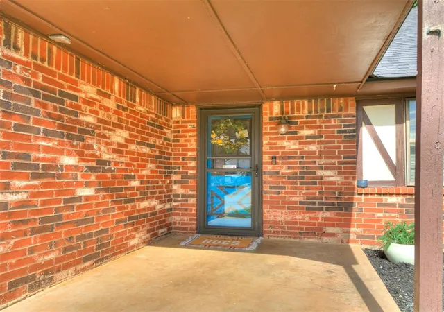 Photo 3 of Single family home for sale at 216 S Morgan Dr, Moore, OK 73160 | MLS# 1229464 | Listing updated on 2026-09-09