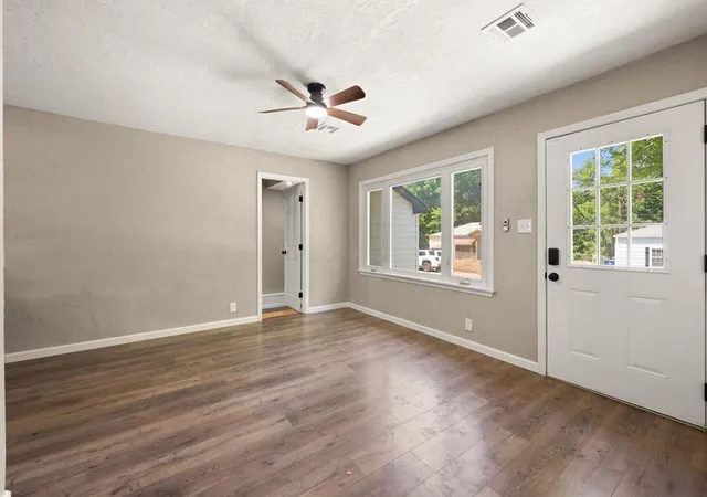 4th image of 1025 Elmwood Dr, Guthrie, OK 73044 | MLS# 1229480