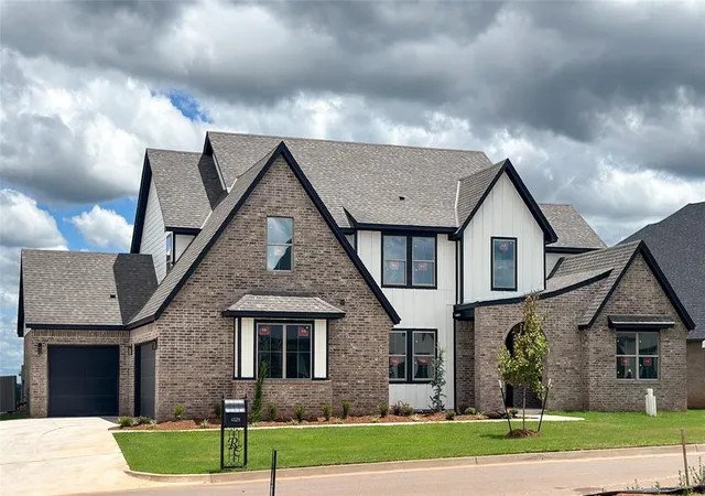 2nd image of 4528 Maple Ridge Dr, Edmond, OK 73034 | MLS# 1229517