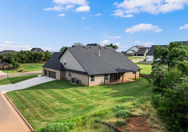49th image of 4601 Maple Ridge Dr, Edmond, OK 73034 | MLS# 1229524