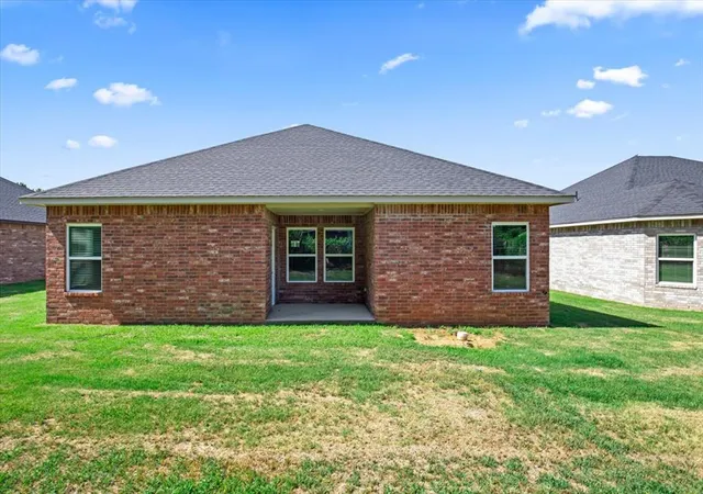 28th image of 220 E Abbot Ln, Mustang, OK 73064 | MLS# 1229563